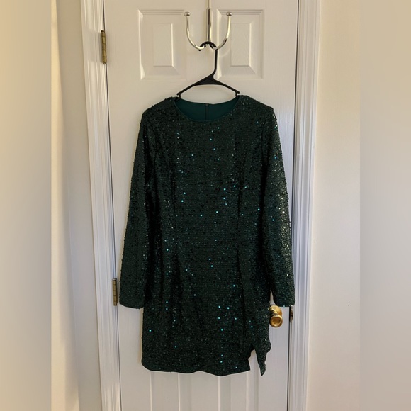 Green sequin dress - Picture 5 of 7